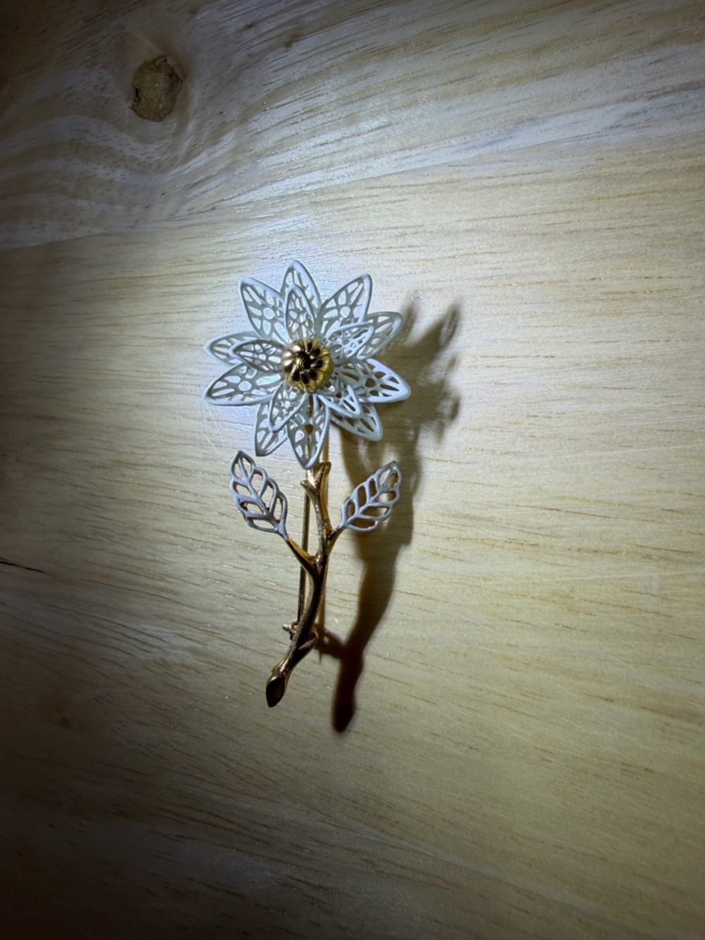 Vintage Gold & White Floral Leaf Brooch
